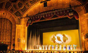 Retired Doctor Sees Shen Yun as ‘An Expression of the Importance of Tradition’