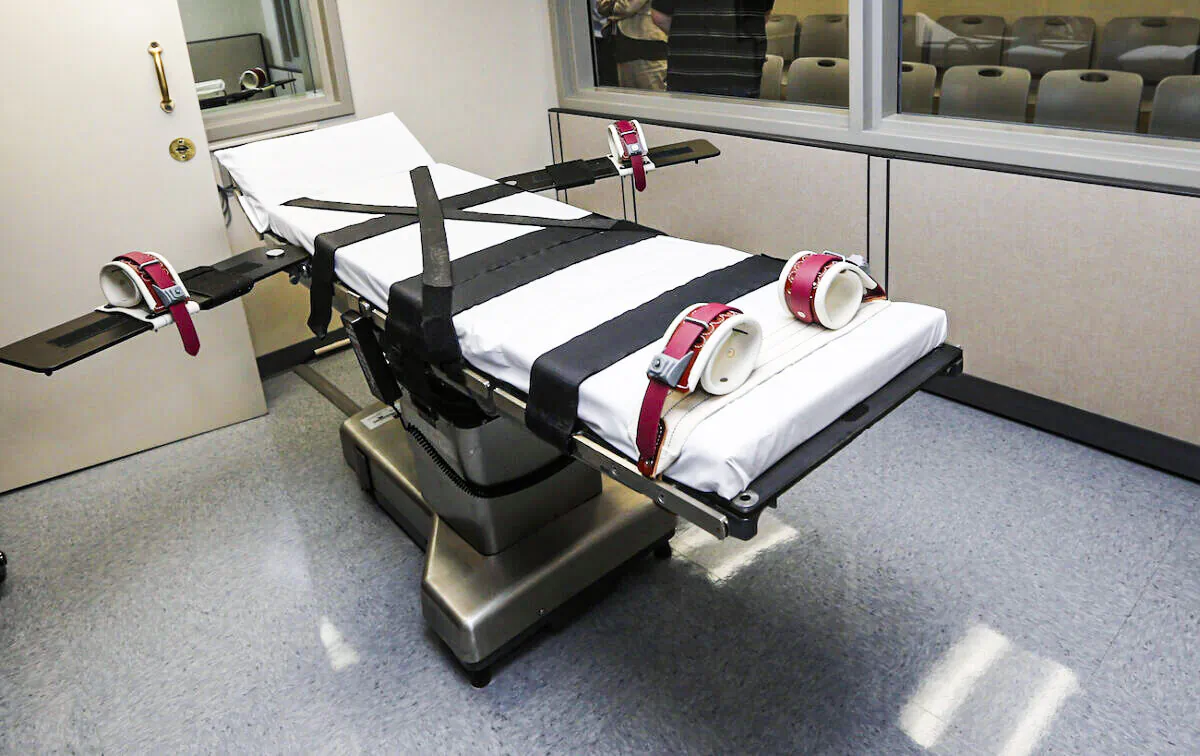 The gurney in the execution chamber at the Oklahoma State Penitentiary in McAlester, Okla., on Oct. 9, 2014. (Sue Ogrocki/AP Photo)