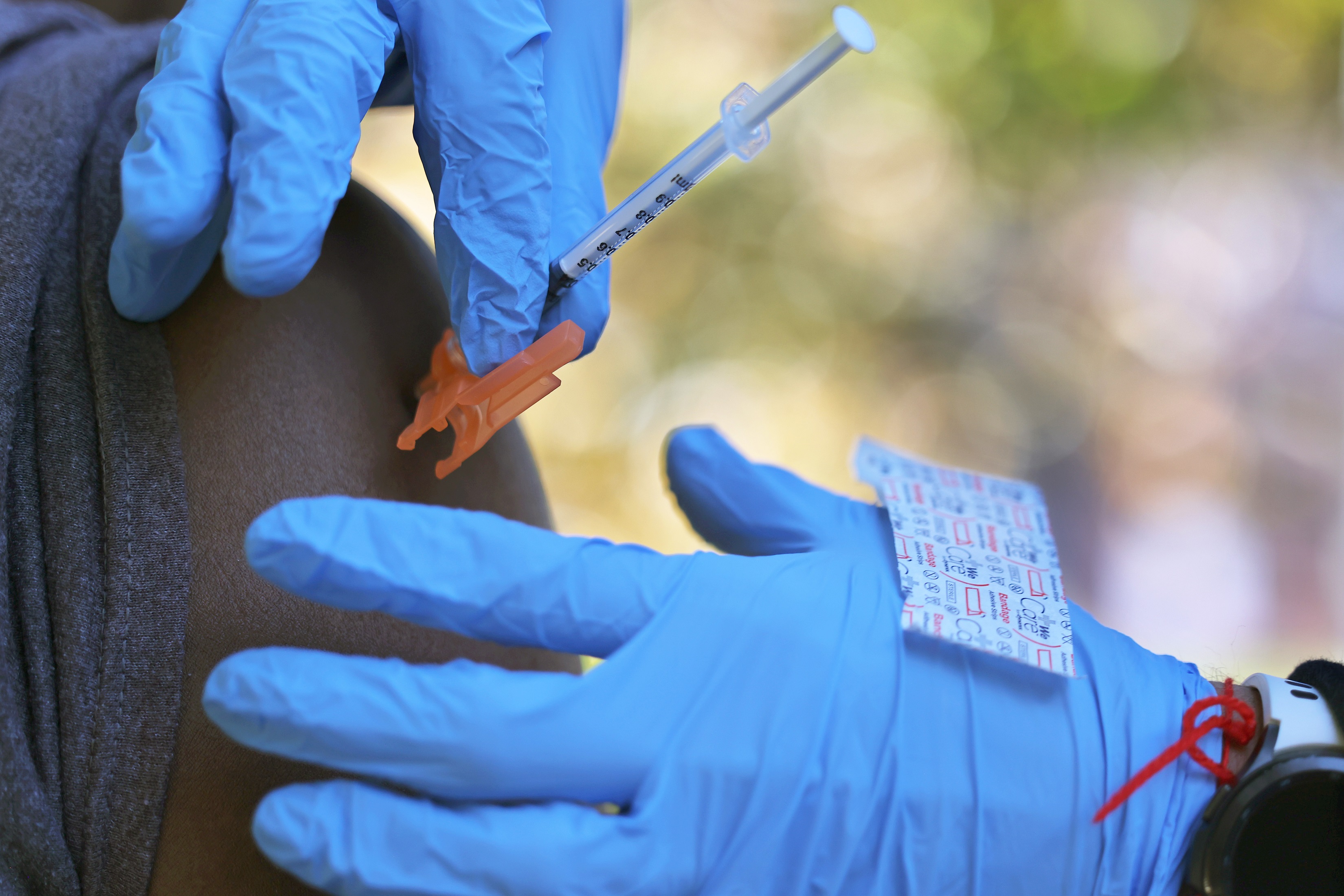 US Expert Panel to Meet to Determine Which Adverse Events COVID-19 Vaccines Cause - Vimarsana News