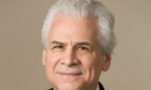 FDA Adviser Explains Why He Abstained From Vote on Pfizer’s COVID-19 Vaccine for Young Children