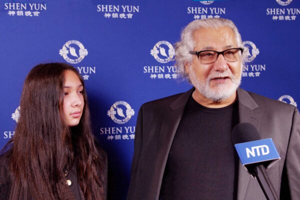 shen-yun-202111030-200-Detroit-NTDTV-LuisSfeir-Professor