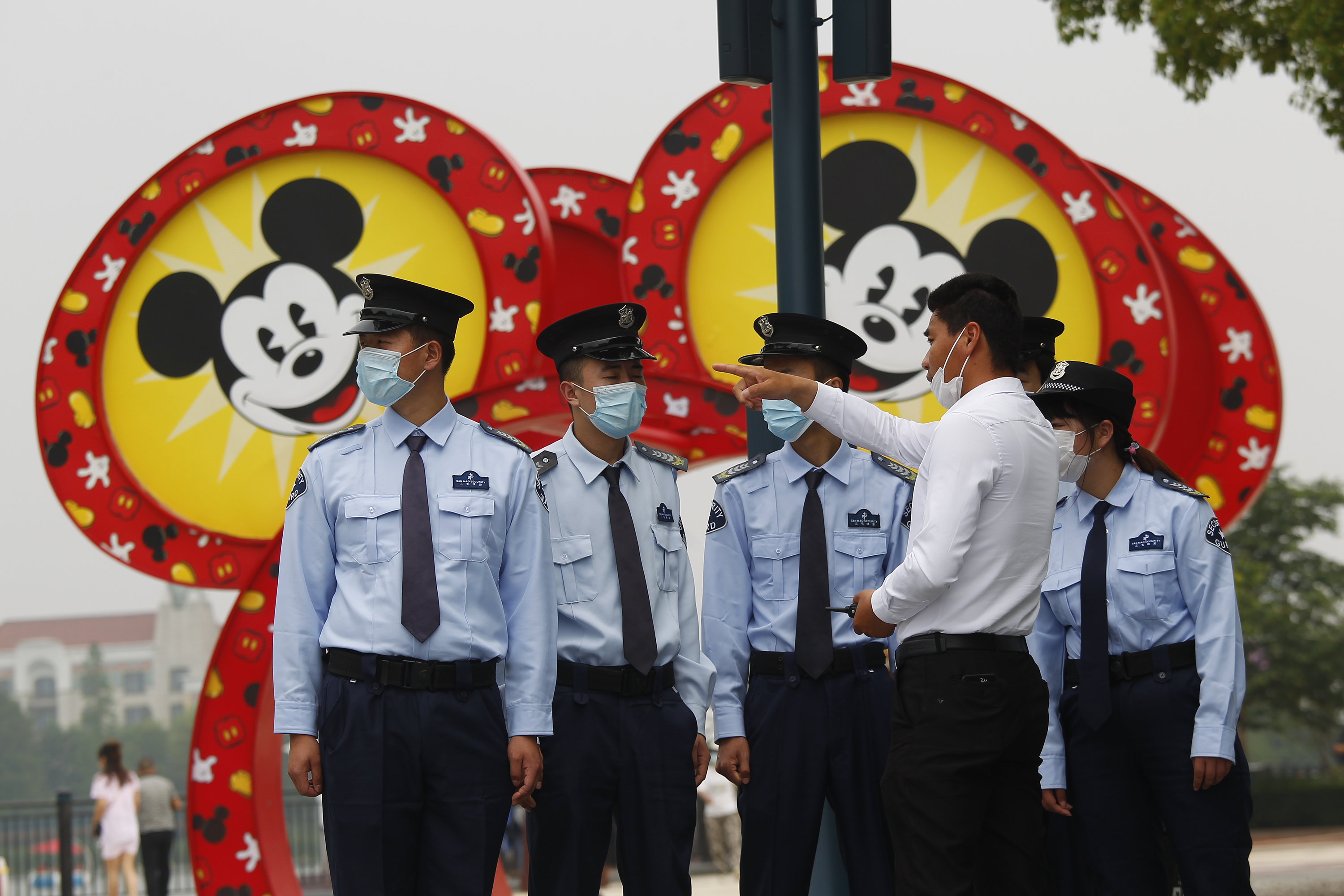 COVID-19 Testing Keeps Halloween Visitors Stranded in Shanghai Disneyland - Vimarsana News