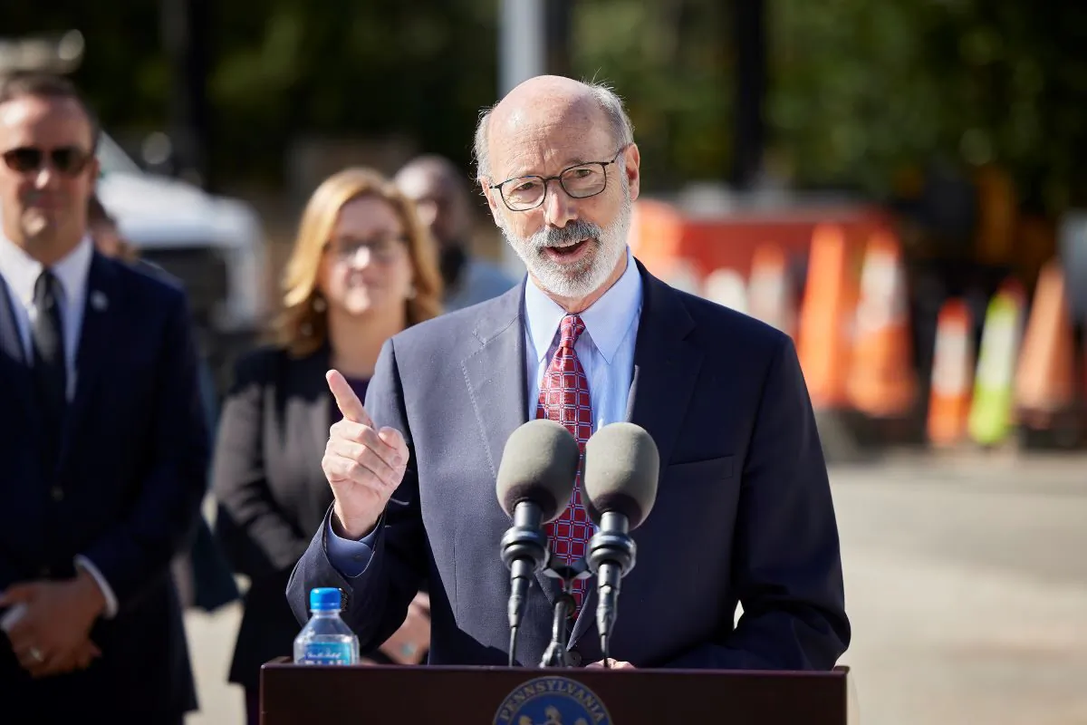 Pennsylvania Gov. Tom Wolf touting better wages, paid sick leave, safe workplaces, and quality jobs during a visit to Delaware County to outline his workforce plan, in Nether Providence Township, Penn., on Oct. 22, 2021. (Commonwealth Media Service)