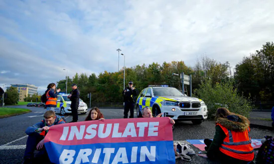 Eco-Activists Take Road-Blocking Campaign to More English Cities