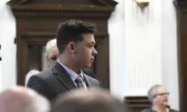 Rittenhouse Trial Starts; Jury Selected