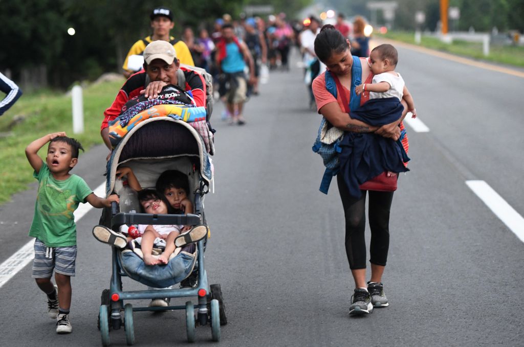 Migrant Caravan Rejects Humanitarian Visa, Heads to US and Mexico City - Vimarsana News