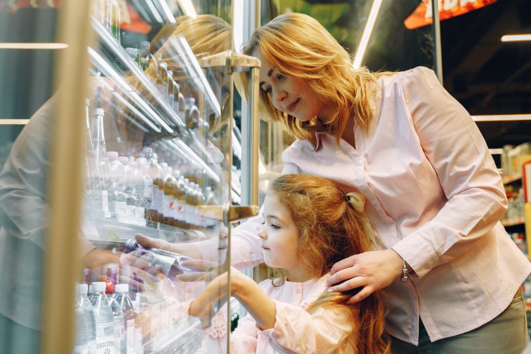 Companies are spending heavily to get consumers to buy unhealthy drinks for children and some families are especially being targeted. (Gustavo Fring/Pexels)