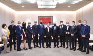 EU Lawmakers Meet Taiwan Premier in First Official Visit