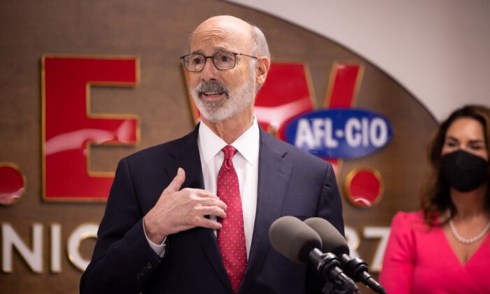 Pennsylvania Governor Tom Wolf speaking in Allentown, Pa., on Nov. 4, 2021 (Commonwealth Media Service)