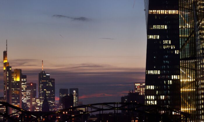  headquarter of the European Central Bank (ECB) is seen during sunset ahead of the ECB's governing council meeting later this week in Frankfurt, Germany on Oct. 25, 2021. (Kai Pfaffenbach/Reuters)