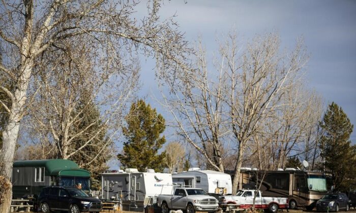 Two years of captivity have Canadian snowbirds anxiously waiting in their RV's near the U.S. border to head south for the winter, in Milk River, Alta., on Nov. 4, 2021. ( Canadian Press/Jeff McIntosh)