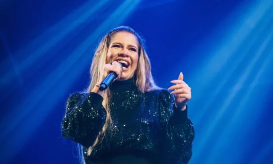 Brazilian Singer and Latin Grammy Winner Dies in Plane Crash
