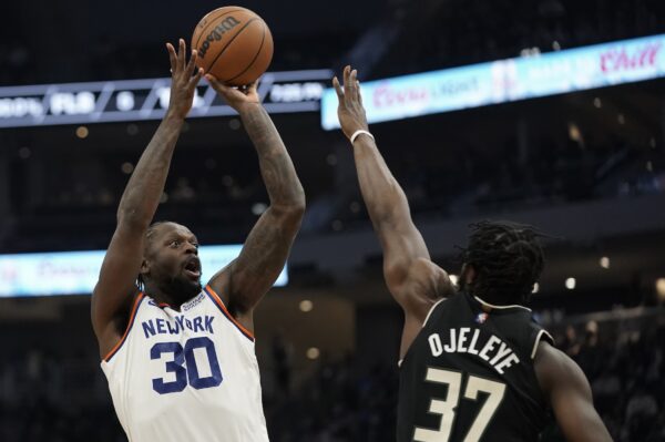 Knicks Bucks Basketball