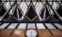 Canadians Set Back Clocks This Weekend as Debate Over Seasonal Time Changes Continues