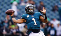 Justin Herbert Has 3 TDs, Chargers Beat Eagles 27-24