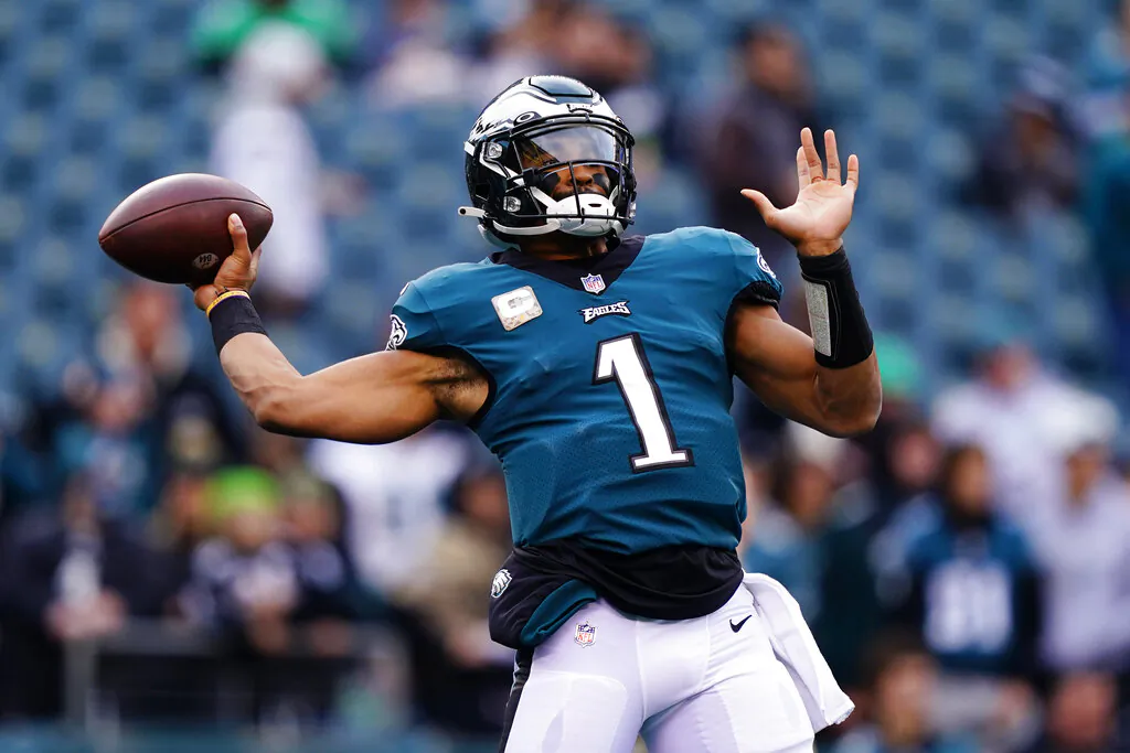 Philadelphia Eagles quarterback Jalen Hurts warms up before an NFL football game against the Los Angeles Chargers in Philadelphia, on Nov. 7, 2021. (Matt Slocum/AP Photo)