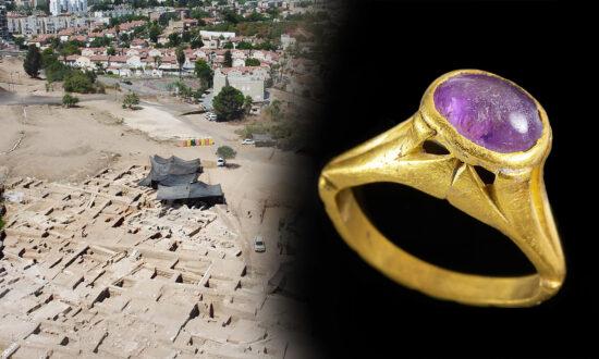 Researchers Find Gold Ring With Amethyst Gemstone From 7th Century in World’s Largest Byzantine Winery