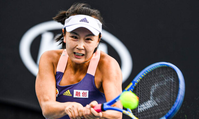 China's Peng Shuai hits a return during a match at the Australian Open tennis tournament in Melbourne on January 21, 2020. (GREG WOOD/AFP via Getty Images)