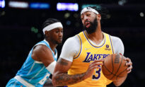 Davis, Anthony Lead Lakers in Overtime to Defeat Hornets 126–123