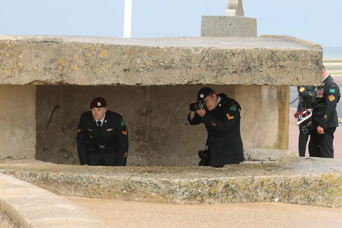 Canadian infantry soldiers visit Juno Beach  where Canadian soldiers landed on D-Day, on June 4, 2019, in Bernieres-sur-Mer, Normandy, France. (Ludovic Marin/AFP via Getty Images)