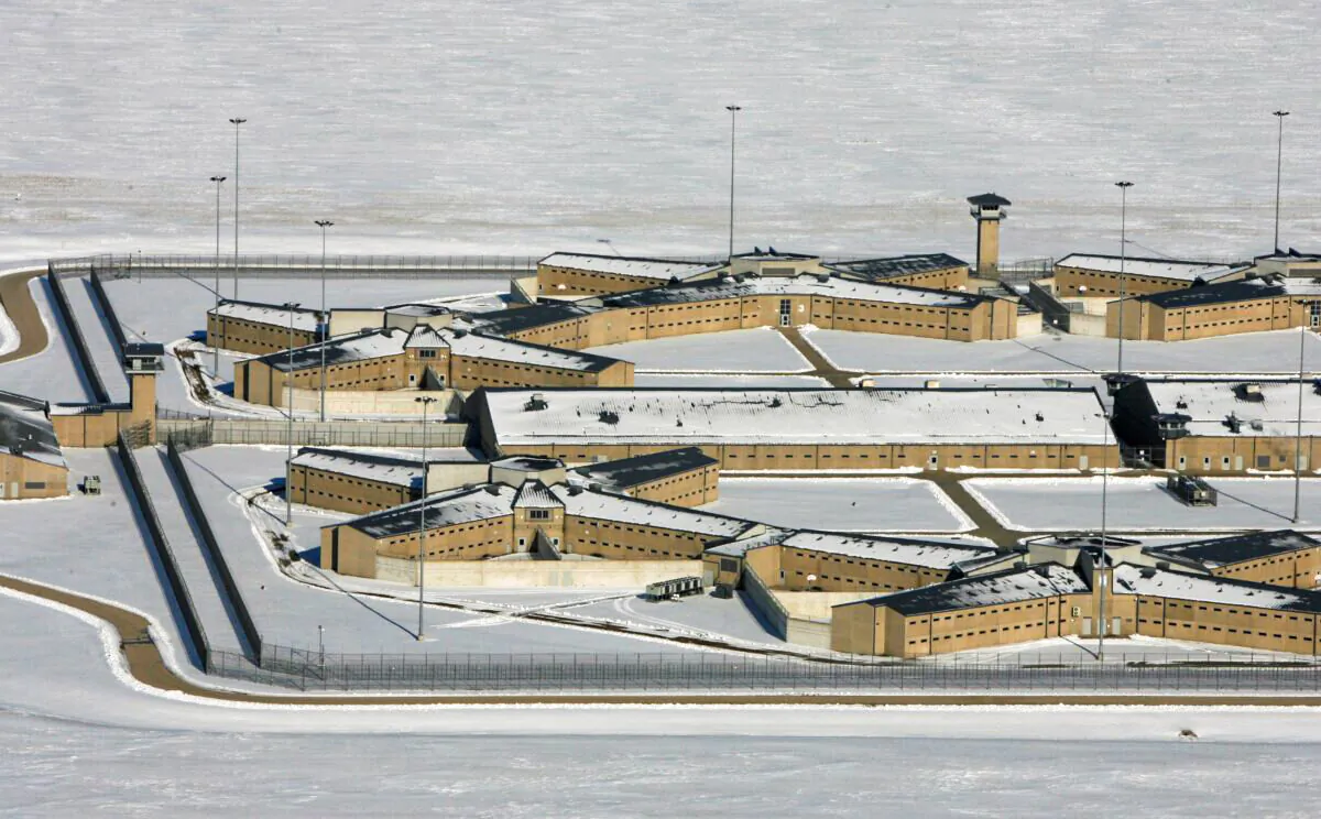 The Thomson Correctional Facility is seen on Dec. 15, 2009, in Thompson, Illinois. (Photo by Jeff Haynes/Getty Images)