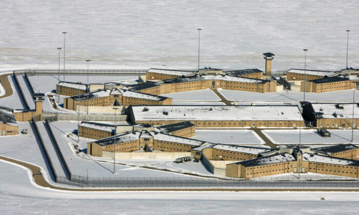 The Thomson Correctional Facility is seen on Dec. 15, 2009, in Thompson, Illinois. (Photo by Jeff Haynes/Getty Images)