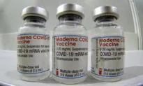 Moderna President Says All Vaccines’ Efficacy May Struggle Against Omicron