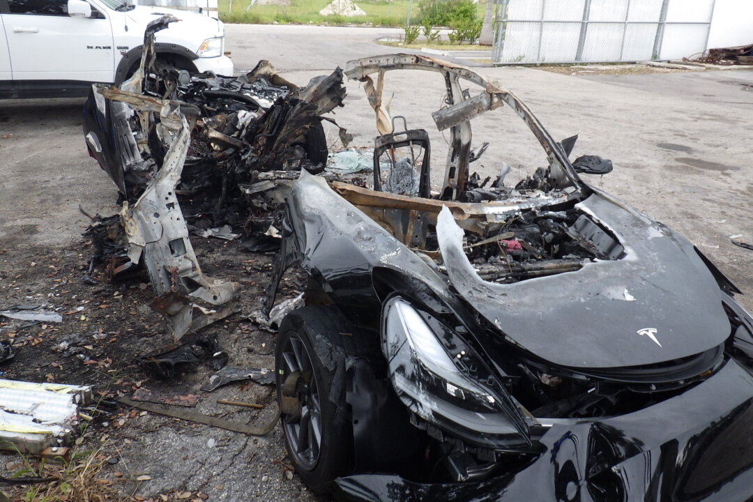 Tesla Driver Killed in Fiery Crash Hit 90 mph, Report Says | The Epoch ...