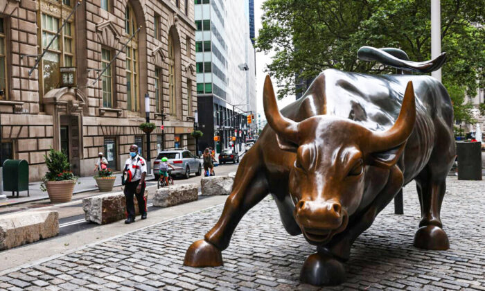 The Wall Street Charging Bull statue in New York City on July 23, 2020. (Michael M. Santiago/Getty Images)