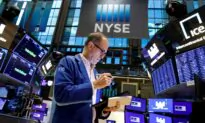 Stocks Slide, Dollar Gains as US CPI Sparks Tightening Fears