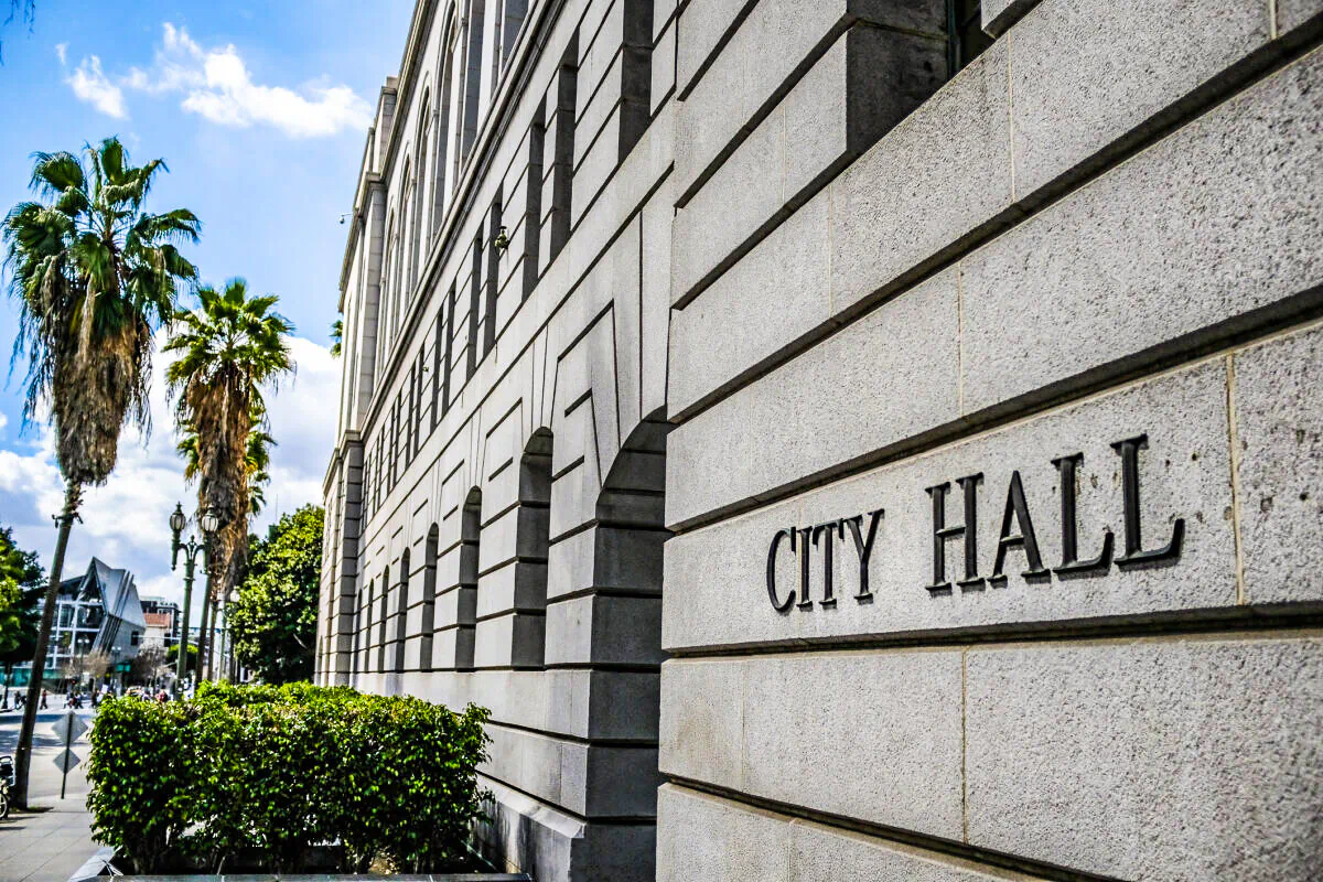Los Angeles City Hall on March 3, 2018. (John Fredricks/The Epoch Times)