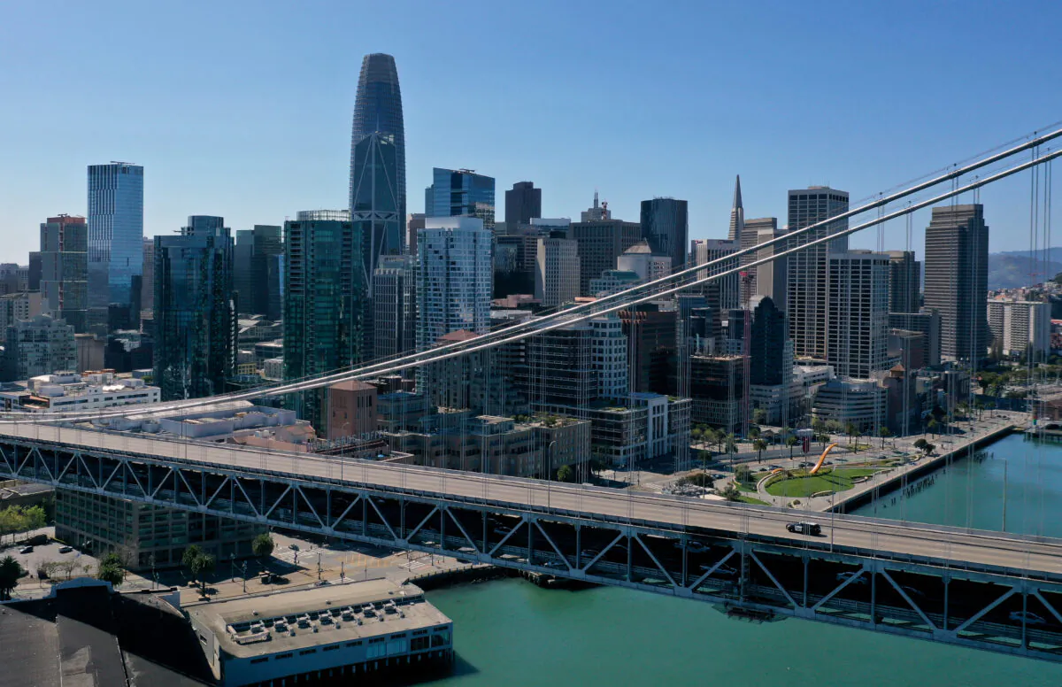 Oakland Bay Bridge, in San Francisco on April 1, 2020. (Justin Sullivan/Getty Images)
