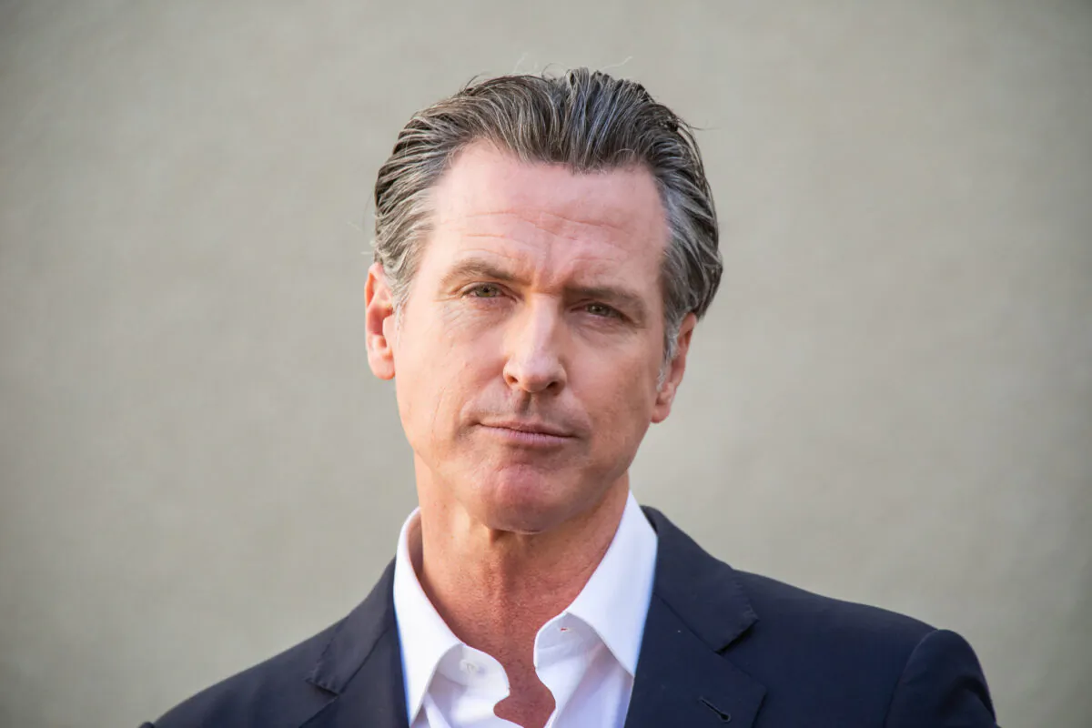 California Gov. Gavin Newsom speaks at a VA Facility in Los Angeles, Calif., on Nov. 10, 2021. (John Fredricks/The Epoch Times)
