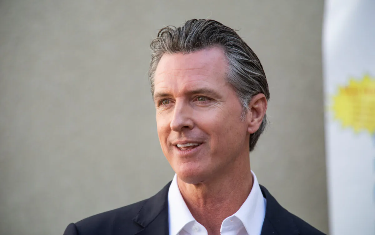 California Governor Gavin Newsom speaks at a VA Facility in Los Angeles, Calif., on Nov. 10, 2021. (John Fredricks/The Epoch Times)