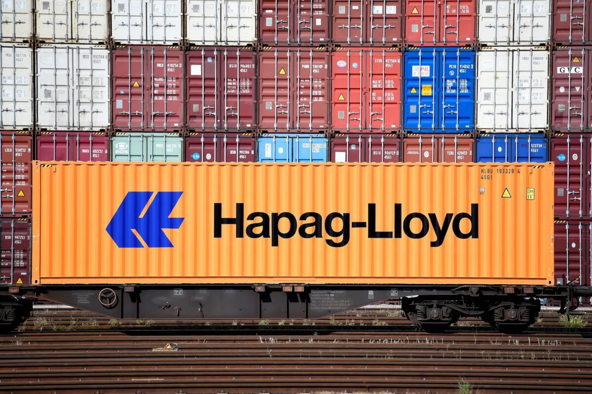 A Hapag-Lloyd container is pictured at a loading terminal in the port of Hamburg, Germany, on July 26, 2018. (REUTERS/Fabian Bimmer/File Photo)