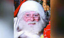 Santa Shortage Presenting Malls With Big Pre-Christmas Headache