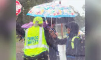 Ohio 5th Grader Sees Crossing Guard Getting Wet on Rainy Day, Holds Up Umbrella for Her