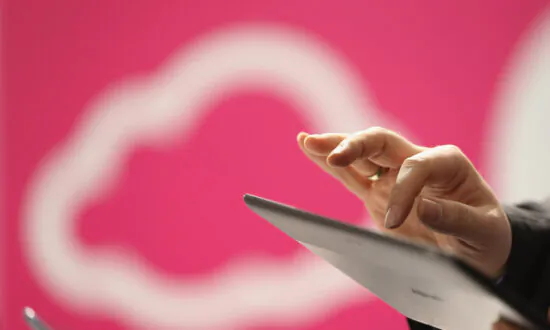 Intelligence Agency Partners With Amazon to Set Up $2 Billion Defence ‘Cloud’