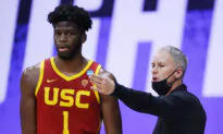USC Holds Off Temple in Second Half for 76–71 Victory