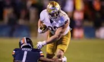 Coan’s 3 TD Throws Lead No. 7 Notre Dame Past Virginia 28–3