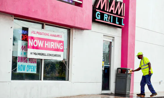 Unemployment Claims Rise From Omicron, Experts Say It Is a Temporary Hike in Tight Job Market