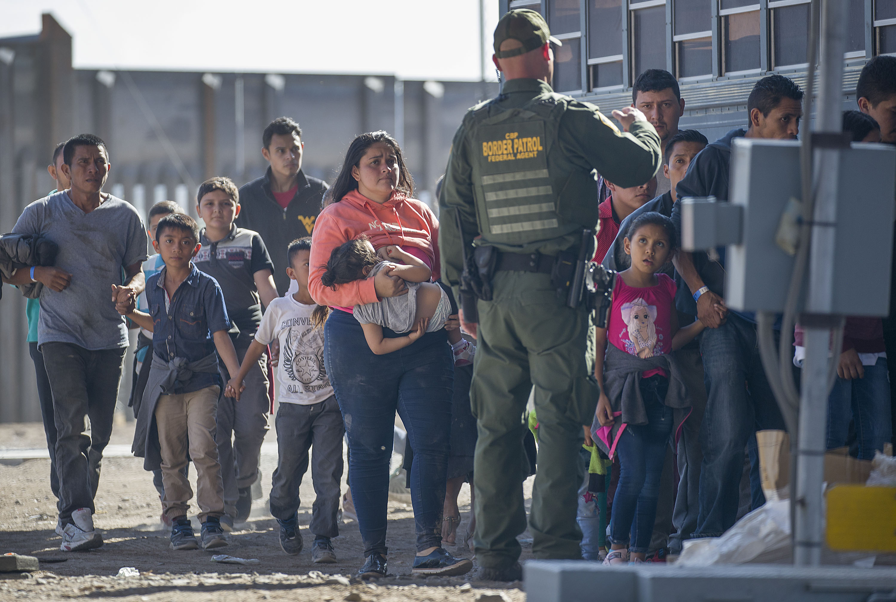 'Ghost Flights': The Mystery of the Migrant Kids the Feds Are Spiriting Into the US Interior - Vimarsana News