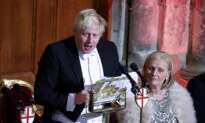 Johnson Says Choice Looms Between Russian Hydrocarbons, Backing Ukraine