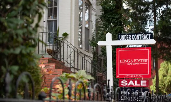Home Showings Across United States Fall 24 Percent, Mortgage Rates Remain Elevated