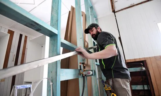New South Wales Consumers Warned to Check Credentials of Tradespeople