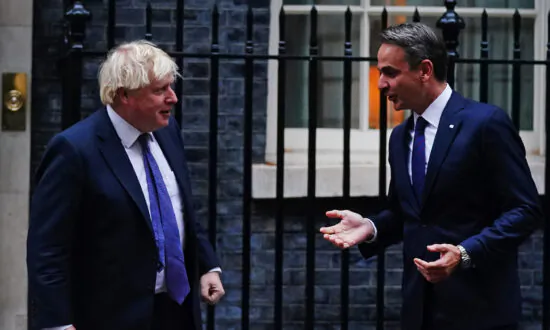 Boris Johnson Stands Firm to Greek PM Over the Parthenon Marbles
