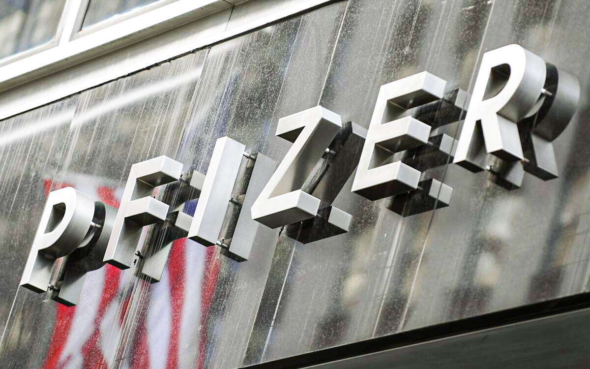 Pfizer Responds After Director Says Company Is Developing Ways to Mutate COVID-19 - Vimarsana News