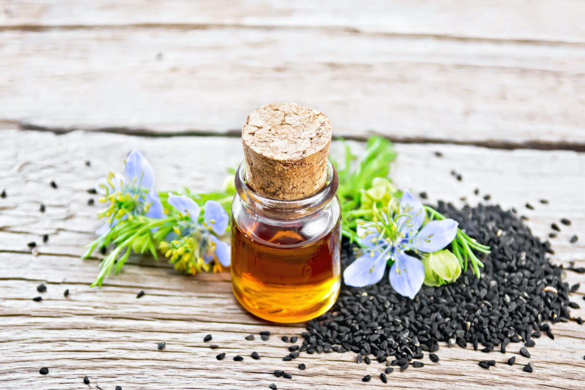 Black seed oil is racking up an
impressive list of researched
health benefits, including potential
therapeutic effects on COVID-19. (kostrez/Shutterstock)