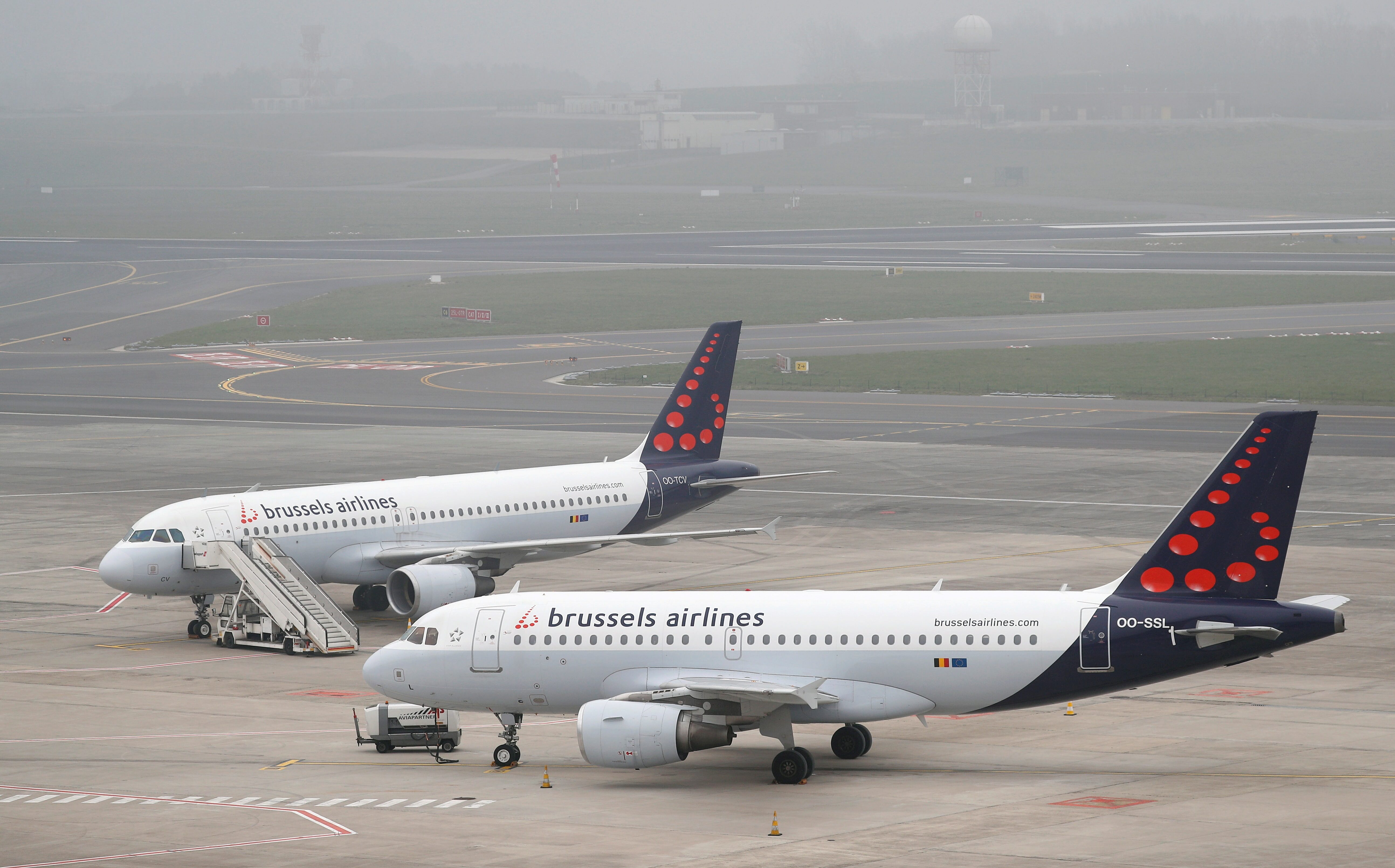 US-Bound Passengers Stranded After Emergency Landing - Vimarsana News