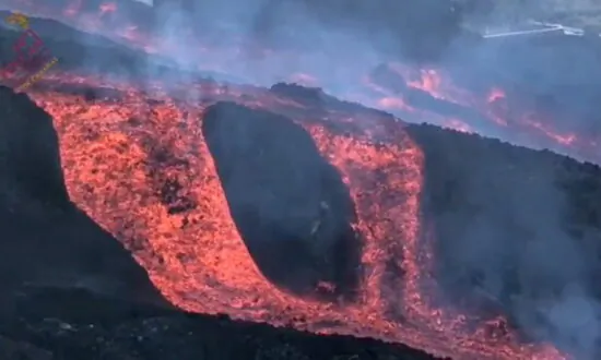 Coastal Towns Locked Down in La Palma as Lava Crashes Into Ocean